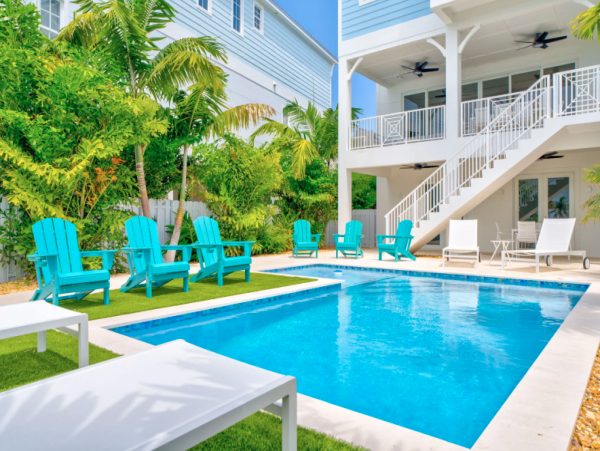 Luxury Oceanfront Vacation Rental in Marathon FL - 5-Bedroom Stunning Views